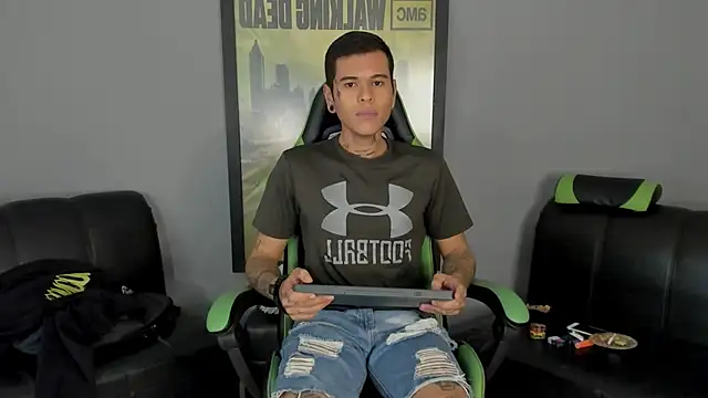 Snapshot of jamesinked_ chatting on February 2025 08:42:01 PM jamesinked  online show from February 2025 08:42:01 PM