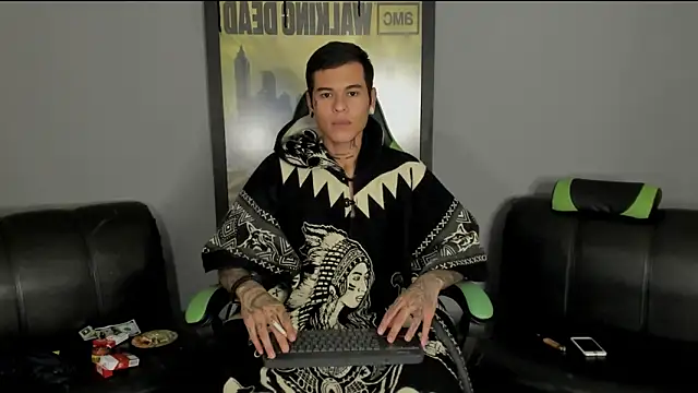 Snapshot of jamesinked_ chatting on February 2025 08:15:01 PM jamesinked  online show from February 2025 08:15:01 PM