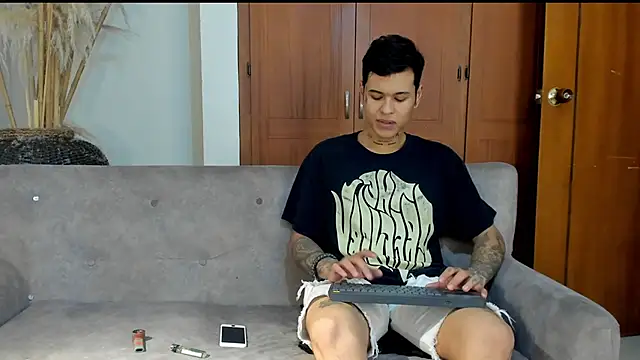 Snapshot of jamesinked_ chatting on October 2025 07:24:01 PM jamesinked  online show from October 2025 07:24:01 PM