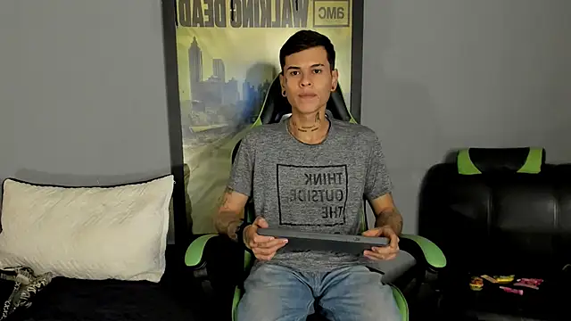 Snapshot of jamesinked_ chatting on March 2025 02:04:01 AM jamesinked  online show from March 2025 02:04:01 AM