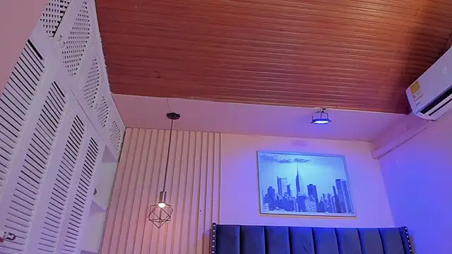 viiolett lee online show from September 2025 09:37:01 PM