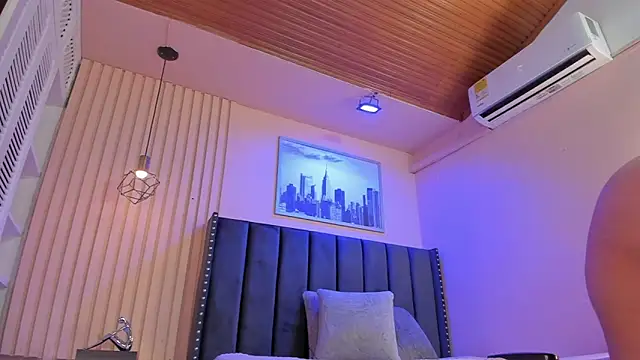 viiolett lee online show from November 2025 10:46:02 PM