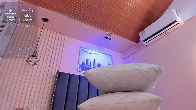 viiolett lee online show from March 2025 12:00:01 AM