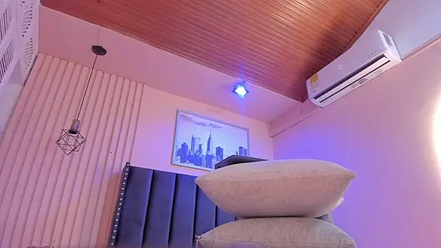 viiolett lee online show from March 2025 11:34:02 PM