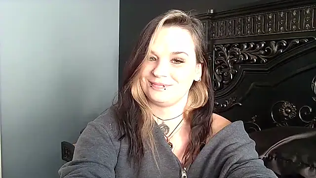 CherryWilde online show from January 2026 04:44:01 PM