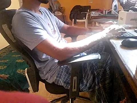 Aloneguy bangalore online show from December 2025 10:04:01 AM