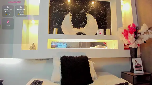 Cinthya mjs online show from October 2025 12:04:01 PM