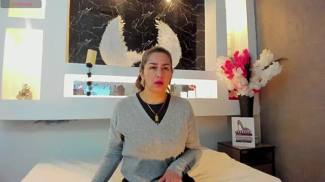 Cinthya mjs online show from October 2025 12:06:02 PM