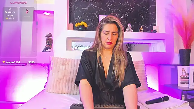 Cinthya mjs online show from March 2026 12:51:02 PM