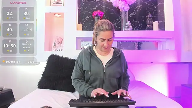 Cinthya mjs online show from May 2026 12:03:02 PM