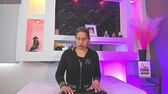 Cinthya mjs online show from February 2026 02:06:01 PM