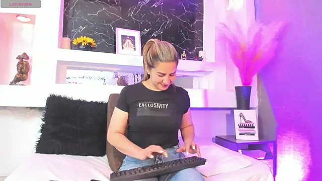 Cinthya mjs online show from February 2026 12:13:02 PM