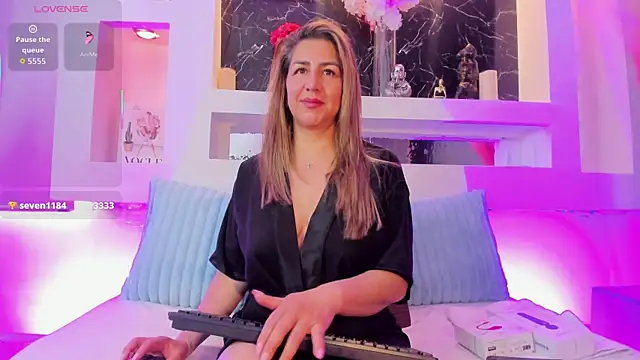 Cinthya mjs online show from April 2026 12:53:01 PM