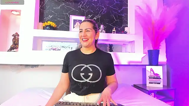 Cinthya mjs online show from March 2026 12:09:02 PM