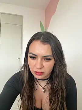 carol amorim online show from September 2025 06:03:01 PM