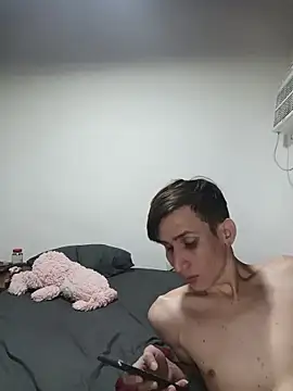 Milfvalesk online show from May 2026 11:24:01 AM