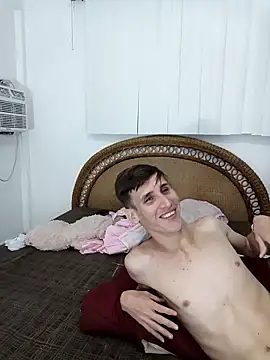 Milfvalesk online show from February 2026 04:31:02 PM