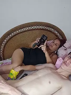 Snapshot of Milfvalesk chatting on February 2025 06:12:01 PM Milfvalesk online show from February 2025 06:12:01 PM