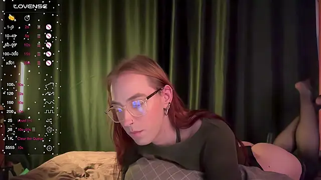 Snapshot of Avril_Pearly_ chatting on September 2025 02:56:02 PM Avril Pearly online show from September 2025 02:56:02 PM