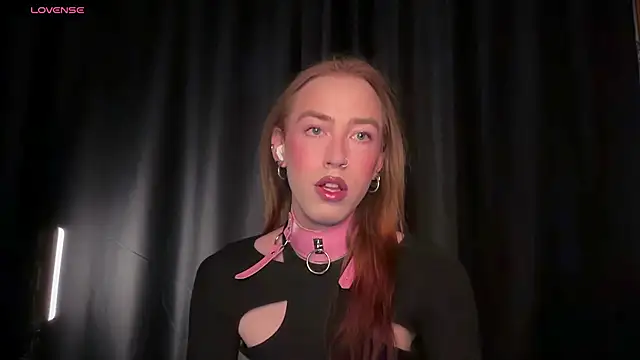 Snapshot of Avril_Pearly_ chatting on June 2026 11:15:01 AM Avril Pearly online show from June 2026 11:15:01 AM