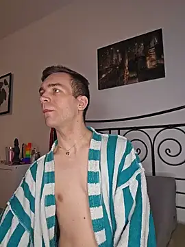 nickdtr online show from February 2026 07:03:01 PM