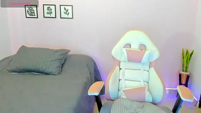 sophie pazz online show from March 2026 10:21:01 PM