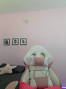 Snapshot of sophie_pazz chatting on November 2025 10:13:02 PM sophie pazz online show from November 2025 10:13:02 PM