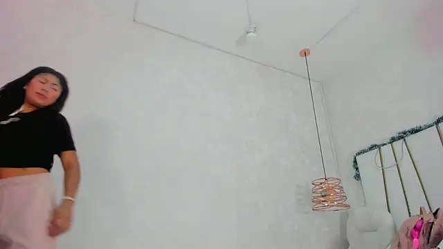 Victoriaa millers online show from December 2025 11:05:01 AM