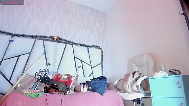 Victoriaa millers online show from December 2025 07:37:02 PM