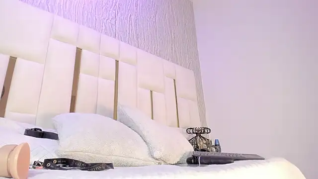 Victoriaa millers online show from March 2026 07:17:01 PM