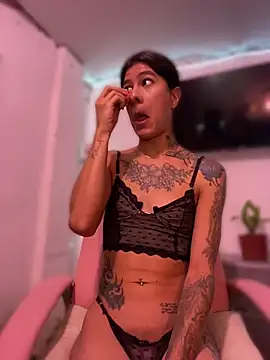 daniigarcia online show from April 2026 07:28:02 PM