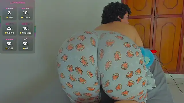 Mrskary online show from November 2025 10:32:01 PM