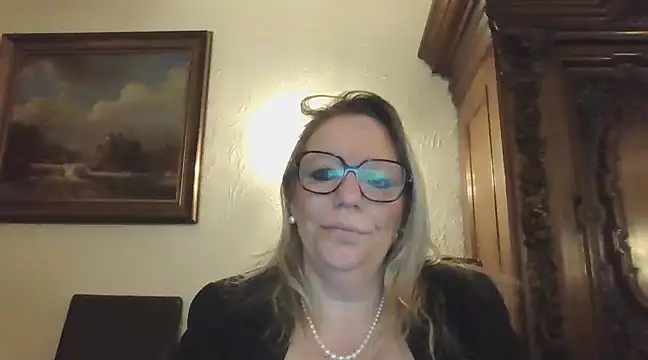 Snapshot of Silkesquirt chatting on January 2025 07:04:02 AM Silkesquirt online show from January 2025 07:04:02 AM