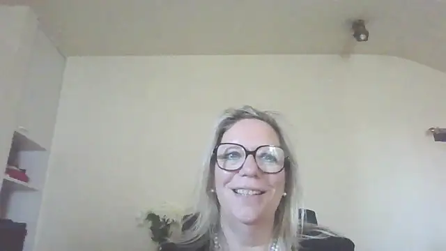 Snapshot of Silkesquirt chatting on September 2025 07:34:02 AM Silkesquirt online show from September 2025 07:34:02 AM