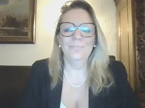 Snapshot of Silkesquirt chatting on January 2025 07:51:02 AM Silkesquirt online show from January 2025 07:51:02 AM
