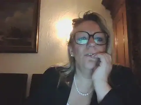 Snapshot of Silkesquirt chatting on December 2024 07:16:01 AM Silkesquirt online show from December 2024 07:16:01 AM