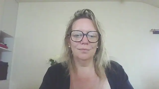 Snapshot of Silkesquirt chatting on September 2025 08:30:02 AM Silkesquirt online show from September 2025 08:30:02 AM