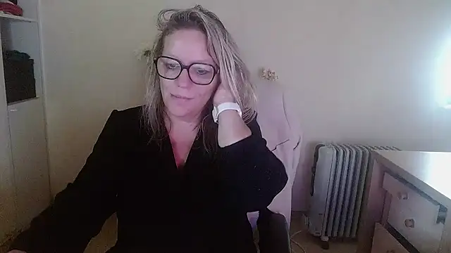 Snapshot of Silkesquirt chatting on October 2025 08:15:02 AM Silkesquirt online show from October 2025 08:15:02 AM
