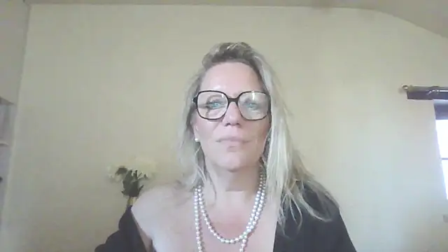 Snapshot of Silkesquirt chatting on September 2025 07:07:01 AM Silkesquirt online show from September 2025 07:07:01 AM