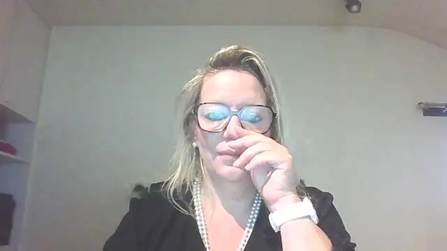 Snapshot of Silkesquirt chatting on September 2025 06:38:02 AM Silkesquirt online show from September 2025 06:38:02 AM