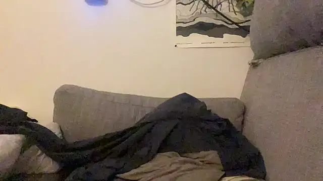 P4RtYBOII92 online show from December 2025 05:23:01 PM