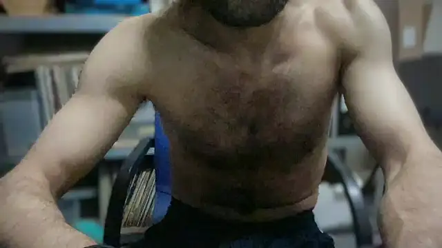 P4RtYBOII92 online show from October 2025 05:00:02 PM