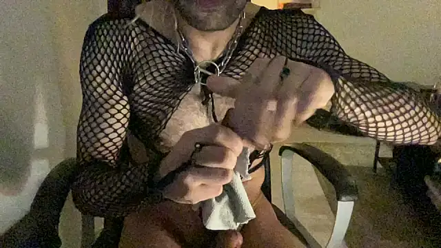 P4RtYBOII92 online show from December 2025 03:57:01 AM