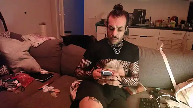 Snapshot of P4RtYBOII92 chatting on January 2026 11:03:02 PM P4RtYBOII92 online show from January 2026 11:03:02 PM