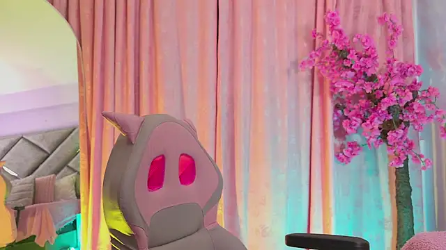 Elith noa online show from April 2026 12:34:01 AM