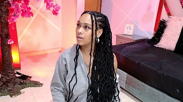 Elith noa online show from November 2025 07:28:01 PM