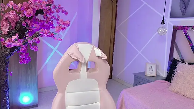 Elith noa online show from December 2025 07:50:02 PM