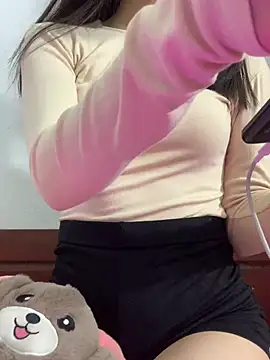 Snapshot of Vani_S2 chatting on January 2025 01:32:02 PM Vani S2 online show from January 2025 01:32:02 PM