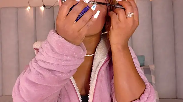 briannajackson  online show from September 2025 11:48:02 AM