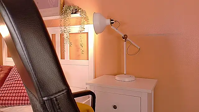 briannajackson  online show from October 2025 11:44:02 AM